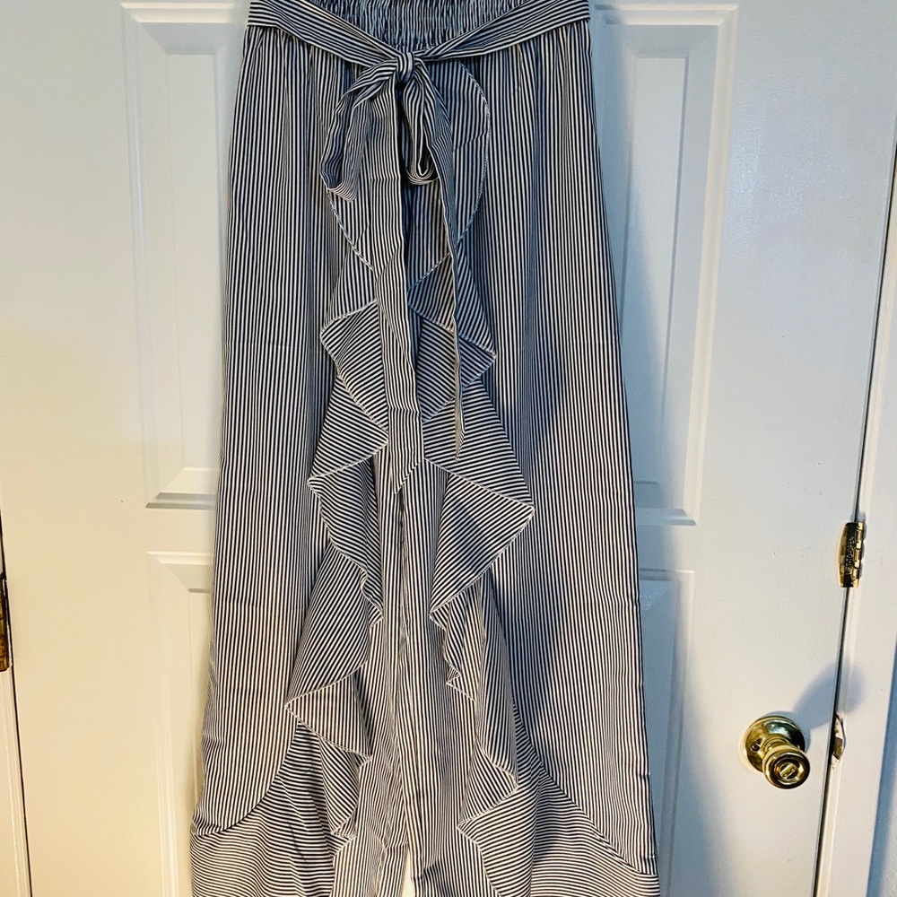 NEW Palazzo pant stripped wide leg, Size Small!